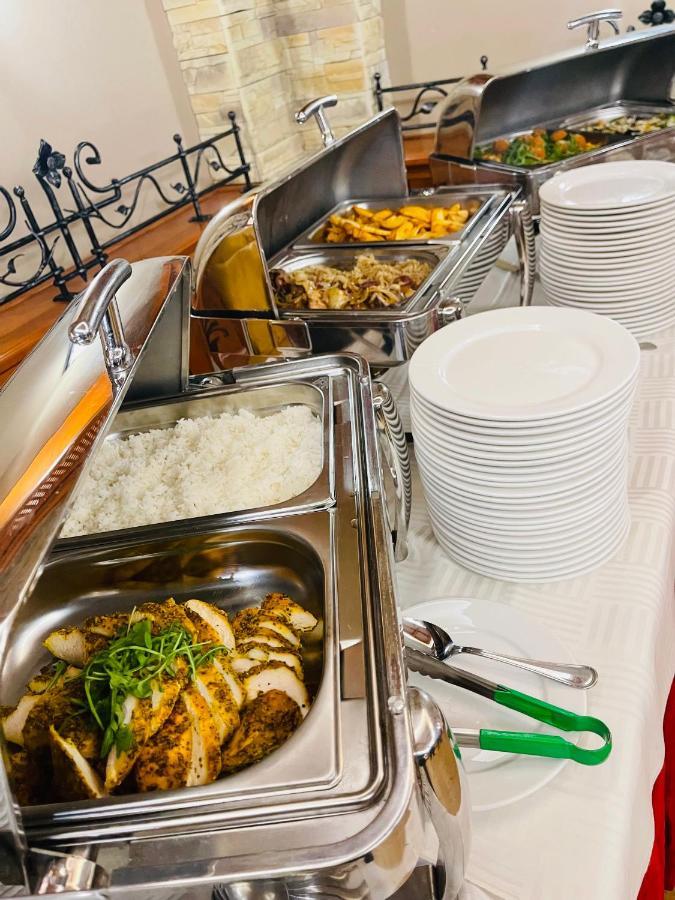 Villa Hotel Debrecen Luaran gambar