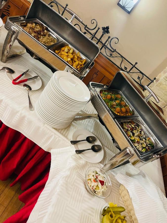 Villa Hotel Debrecen Luaran gambar
