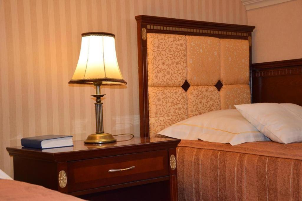 Villa Hotel Debrecen Luaran gambar