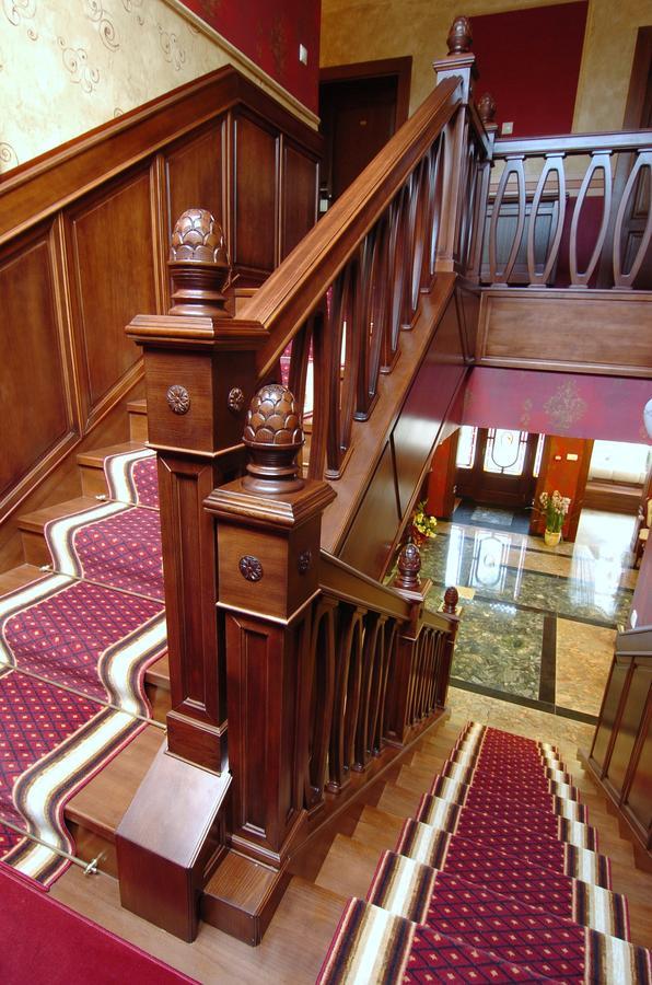 Villa Hotel Debrecen Luaran gambar